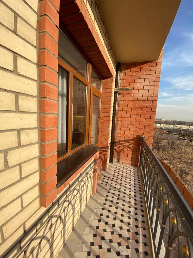 Spacious Apartment In New Building, Near The City Center And Airport Tasken Kültér fotó