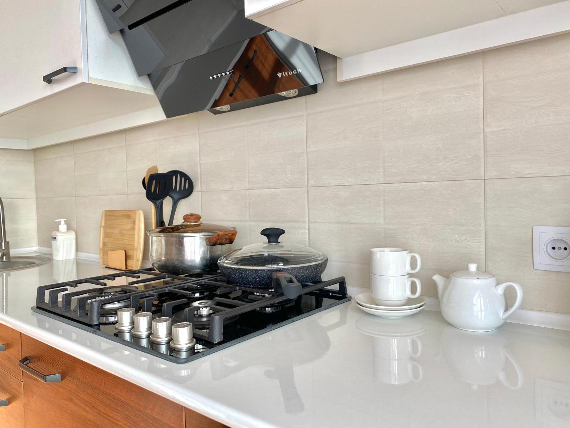 Spacious Apartment In New Building, Near The City Center And Airport Tasken Kültér fotó