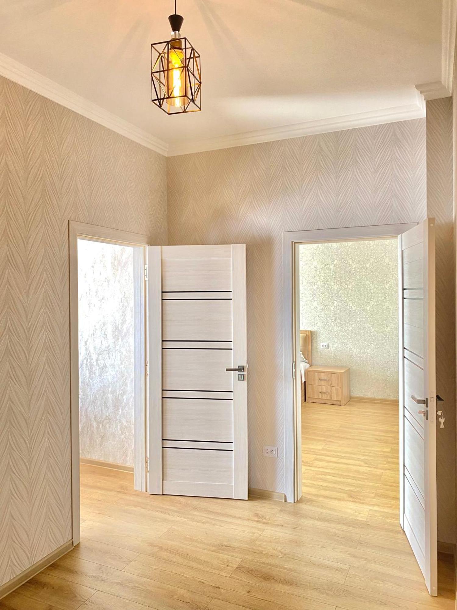 Spacious Apartment In New Building, Near The City Center And Airport Tasken Kültér fotó