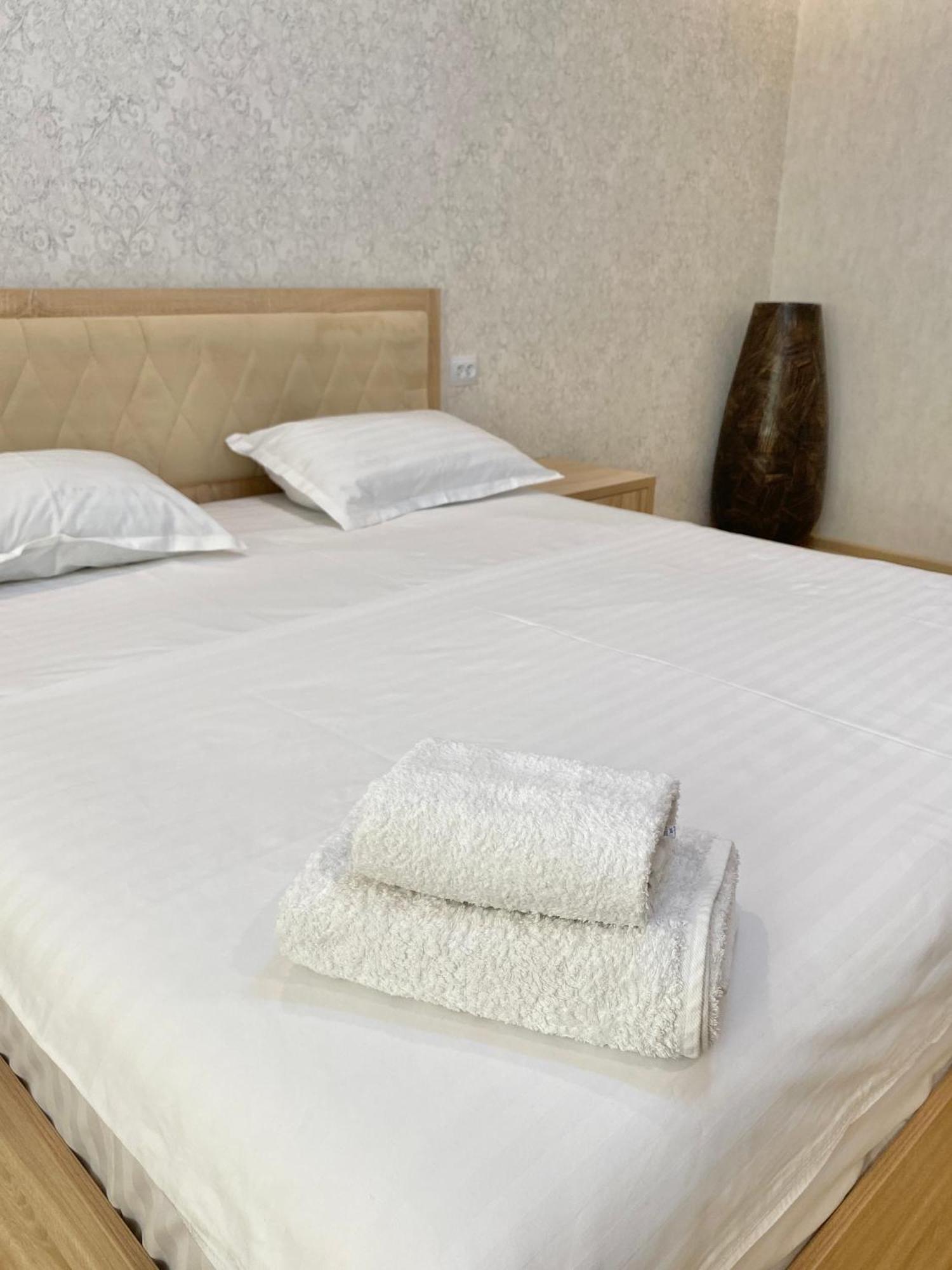 Spacious Apartment In New Building, Near The City Center And Airport Tasken Kültér fotó